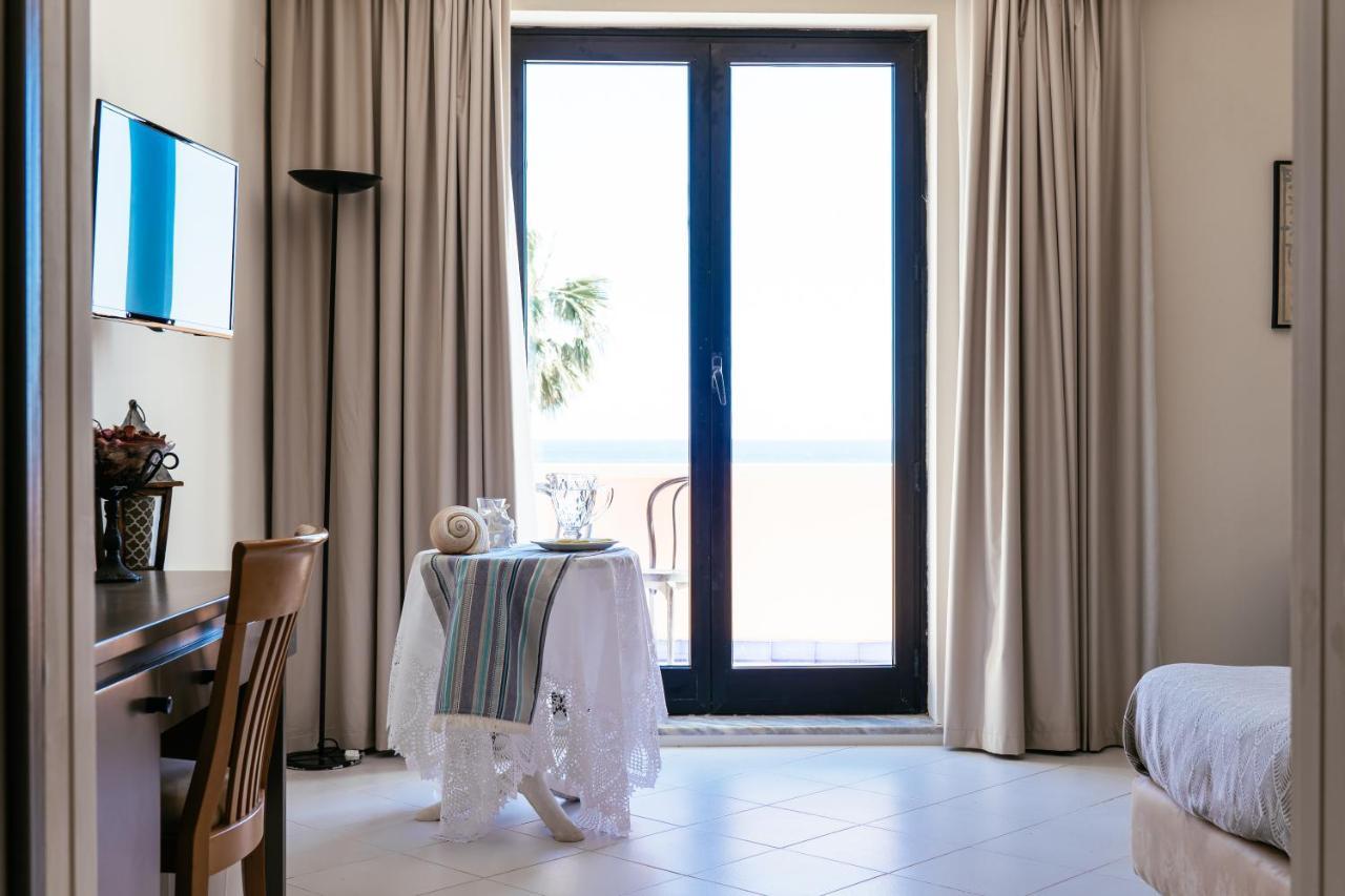 קסטלדאצ'ה Palm Beach Club Hotel מראה חיצוני תמונה