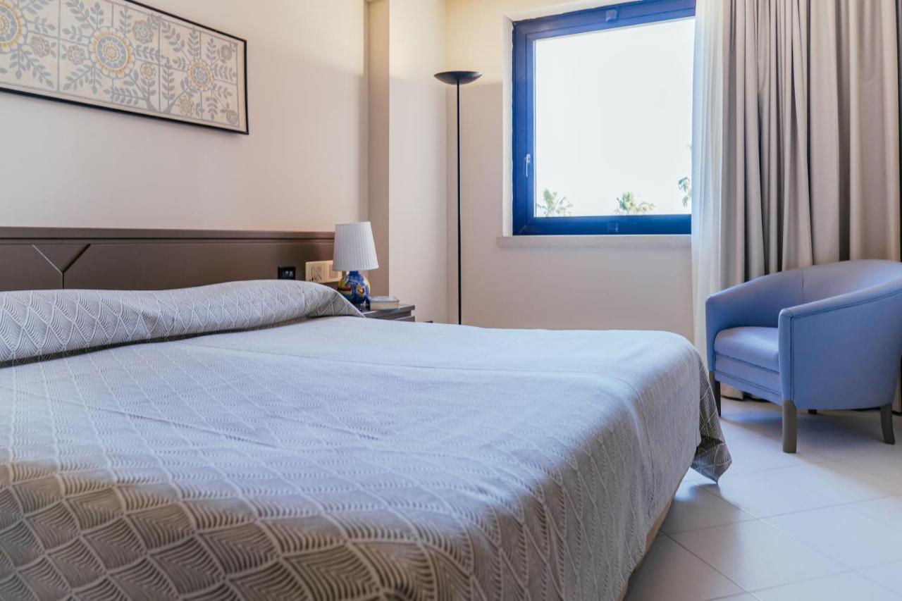 קסטלדאצ'ה Palm Beach Club Hotel מראה חיצוני תמונה