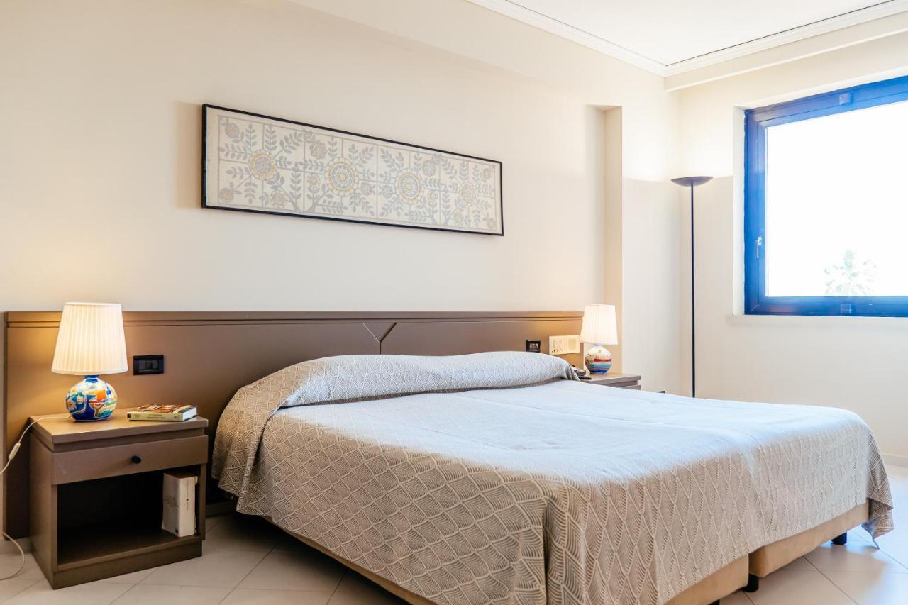 קסטלדאצ'ה Palm Beach Club Hotel מראה חיצוני תמונה